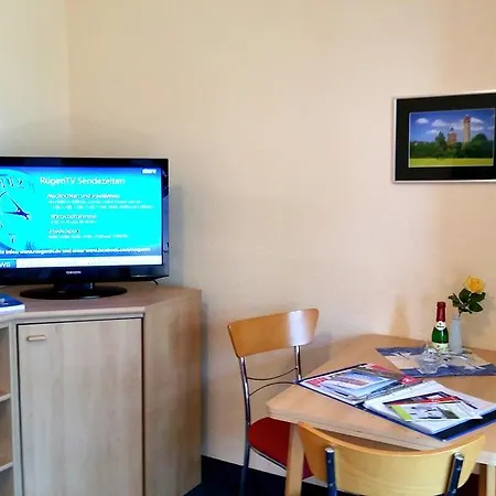 Apartment Ostwind Mit Balkon *
